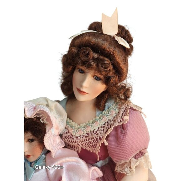 Paradise Galleries Timeless Love Tender Moments Set Porcelain Sitting Doll 1999 - Picture 4 of 13